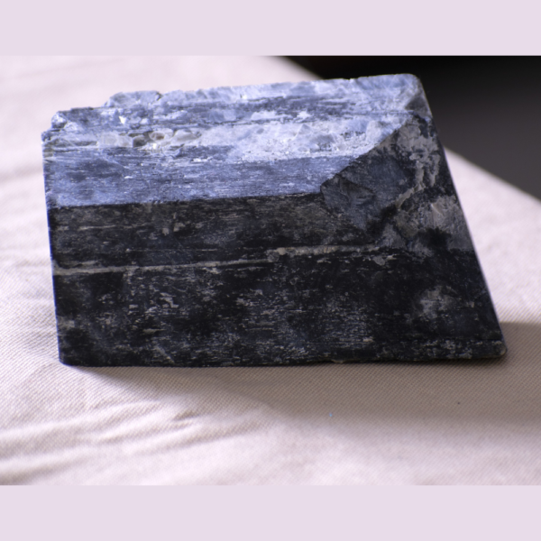 Black_Tormaline_Stone